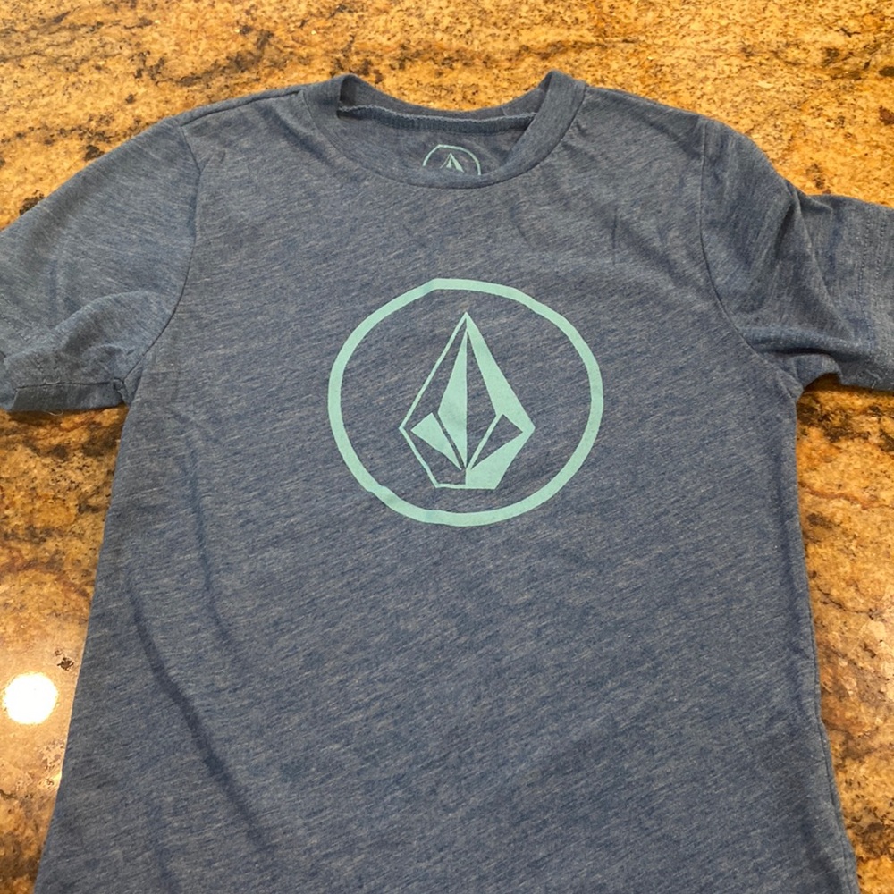 Volcom tshirt